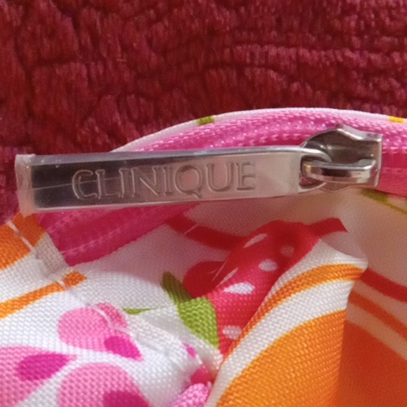 CLINIQUE MAKEUP BAG - Picture 3 of 4